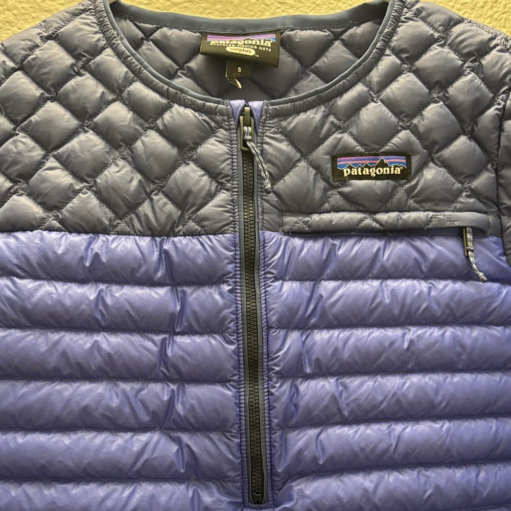 Patagonia Women's Blue Quilted Puffer Pullover Jacket - Picture 2 of 3
